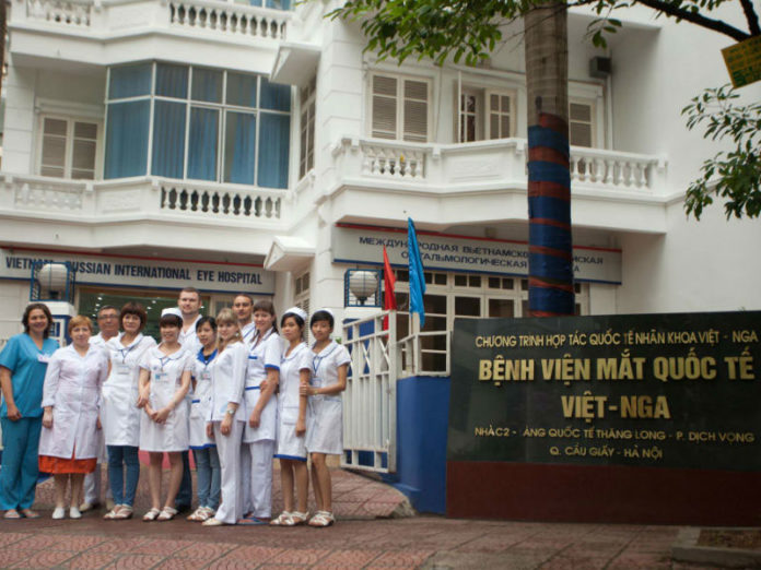 Bệnh viện Mắt Việt Nga kinh nghiệm khám mắt